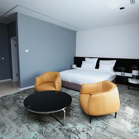 Valentino Rooms Focşani Exterior foto